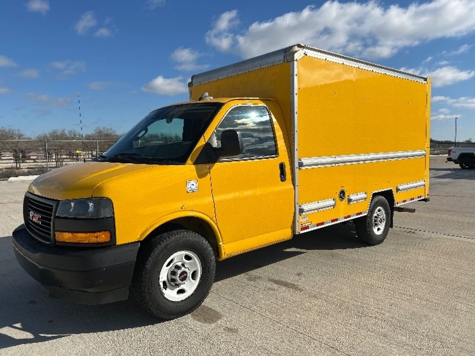Light Duty Box Truck-Light and Medium Duty Trucks-GMC-2021-Savana G33503-Katy-TX-105,485\n\t\tmiles-$ 25,750 - Image 3