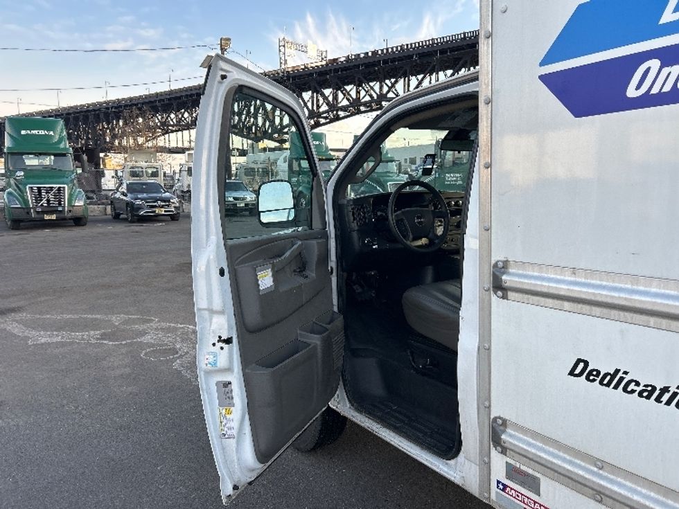 Light Duty Box Truck-Light and Medium Duty Trucks-GMC-2021-Savana G33503-Kearny-NJ-106,229\n\t\tmiles-$ 27,250 - Image 13