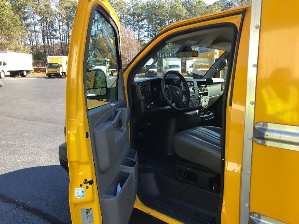 Light Duty Box Truck-Light and Medium Duty Trucks-GMC-2021-Savana G33503-Kennesaw-GA-104,465\n\t\tmiles-$ 26,250 - Image 16