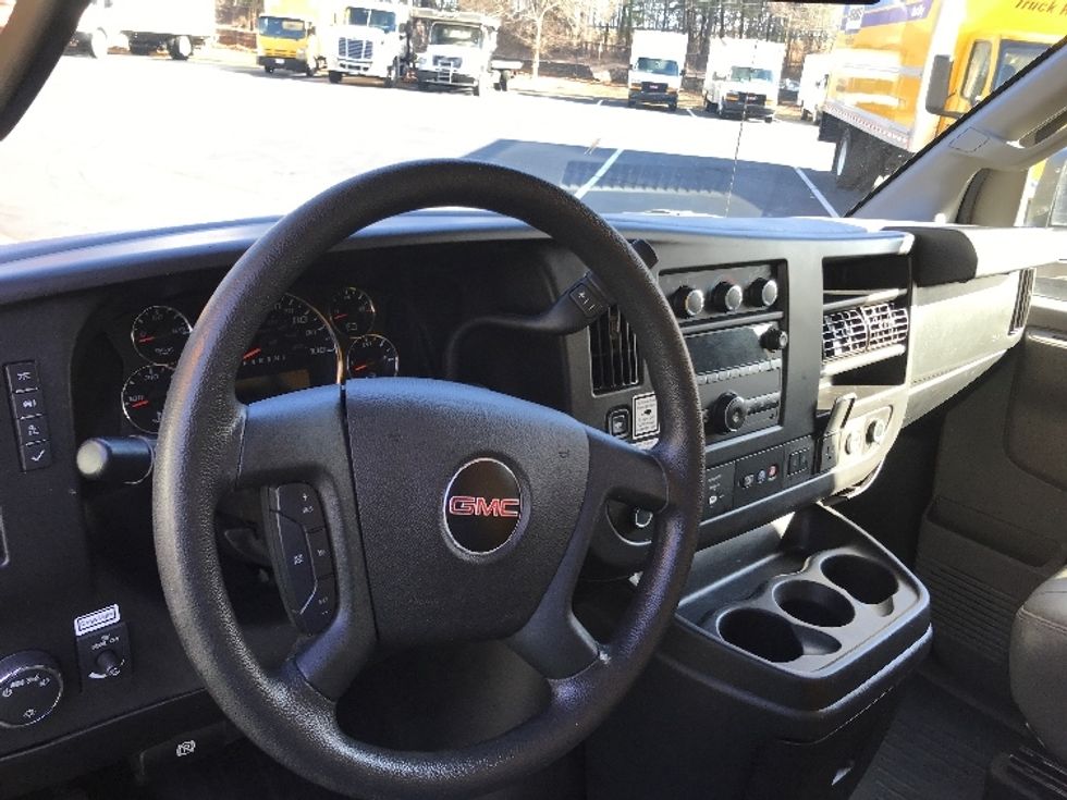 Light Duty Box Truck-Light and Medium Duty Trucks-GMC-2021-Savana G33503-Kennesaw-GA-104,465\n\t\tmiles-$ 26,250 - Image 17