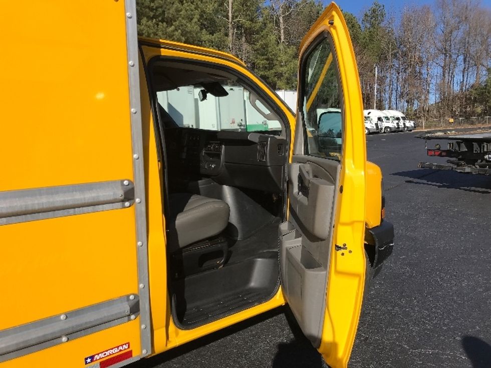 Light Duty Box Truck-Light and Medium Duty Trucks-GMC-2021-Savana G33503-Kennesaw-GA-104,465\n\t\tmiles-$ 26,250 - Image 20