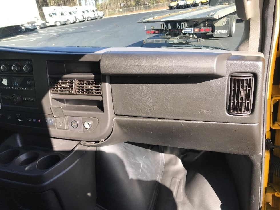 Light Duty Box Truck-Light and Medium Duty Trucks-GMC-2021-Savana G33503-Kennesaw-GA-104,465\n\t\tmiles-$ 26,250 - Image 21