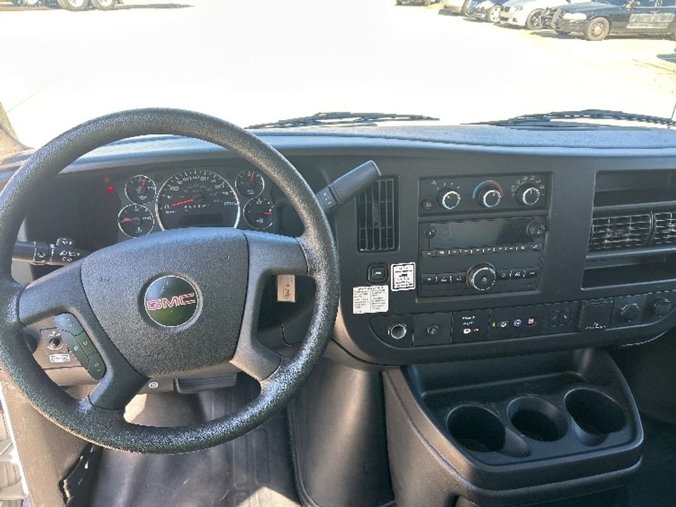 Light Duty Box Truck-Light and Medium Duty Trucks-GMC-2021-Savana G33503-Kennesaw-GA-105,164\n\t\tmiles-$ 29,500 - Image 17