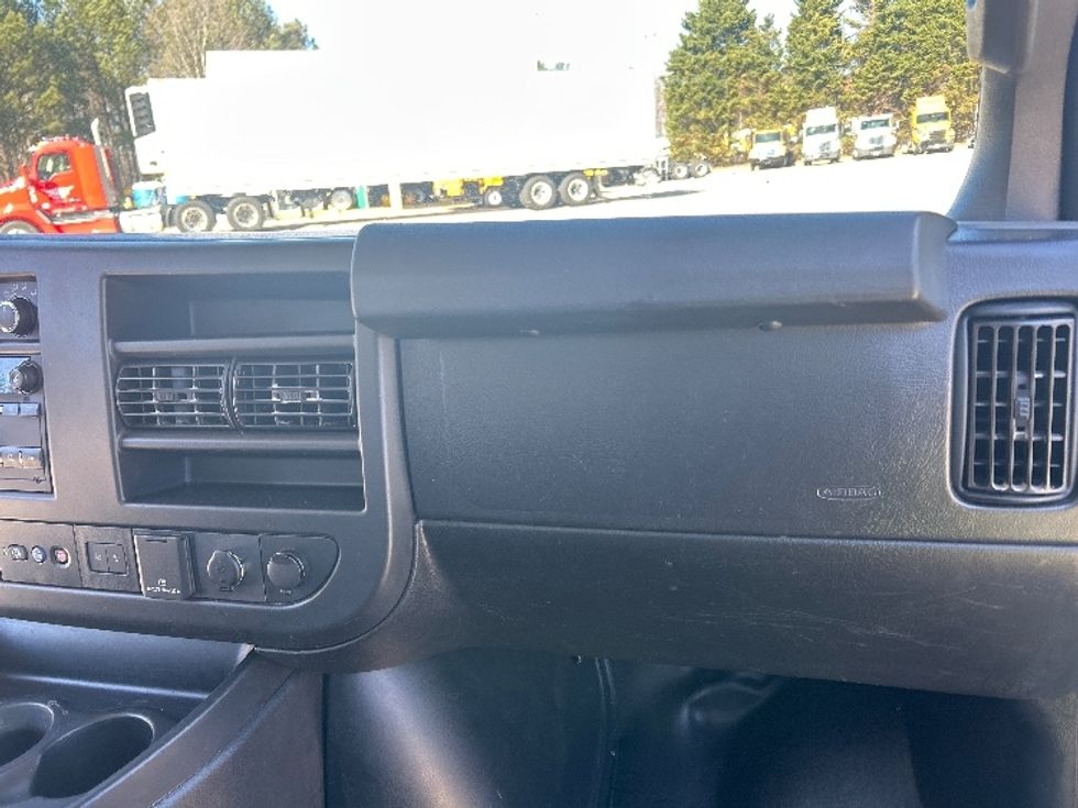 Light Duty Box Truck-Light and Medium Duty Trucks-GMC-2021-Savana G33503-Kennesaw-GA-105,164\n\t\tmiles-$ 29,500 - Image 20