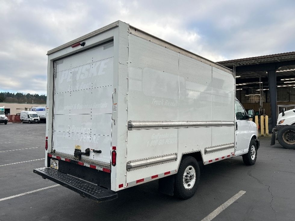 Light Duty Box Truck-Light and Medium Duty Trucks-GMC-2021-Savana G33503-Kent-WA-110,816\n\t\tmiles-$ 29,000 - Image 11