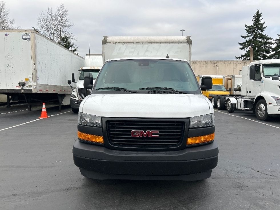 Light Duty Box Truck-Light and Medium Duty Trucks-GMC-2021-Savana G33503-Kent-WA-110,816\n\t\tmiles-$ 29,000 - Image 2