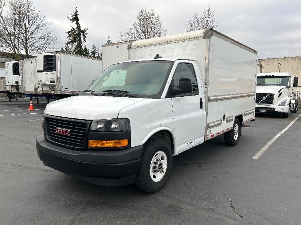 Light Duty Box Truck-Light and Medium Duty Trucks-GMC-2021-Savana G33503-Kent-WA-110,816\n\t\tmiles-$ 29,000 - Image 3