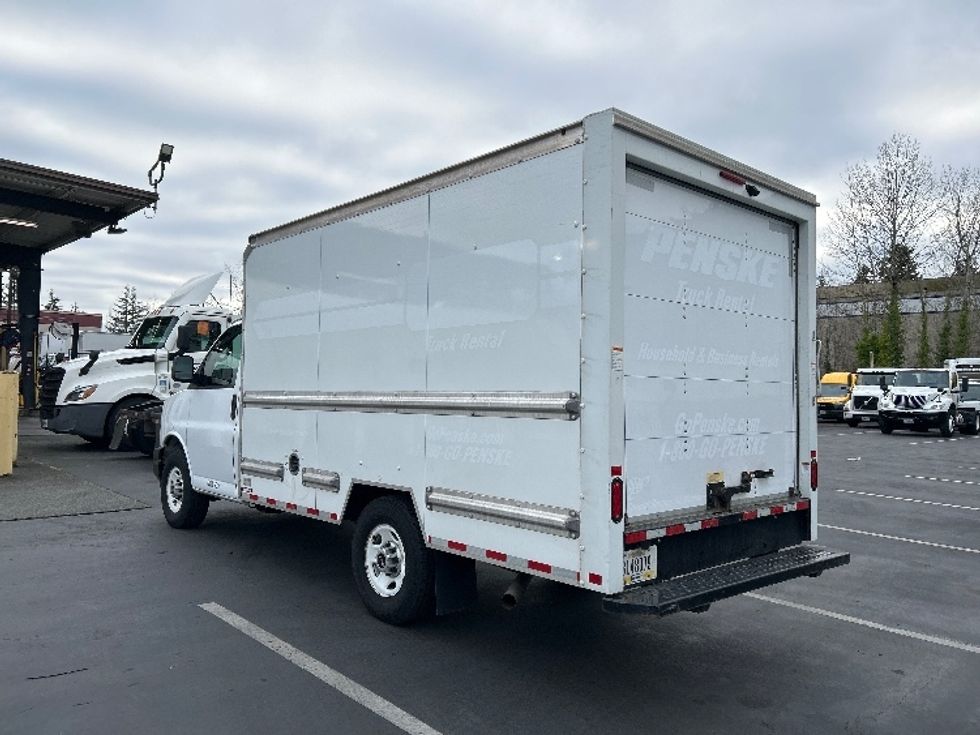 Light Duty Box Truck-Light and Medium Duty Trucks-GMC-2021-Savana G33503-Kent-WA-110,816\n\t\tmiles-$ 29,000 - Image 5