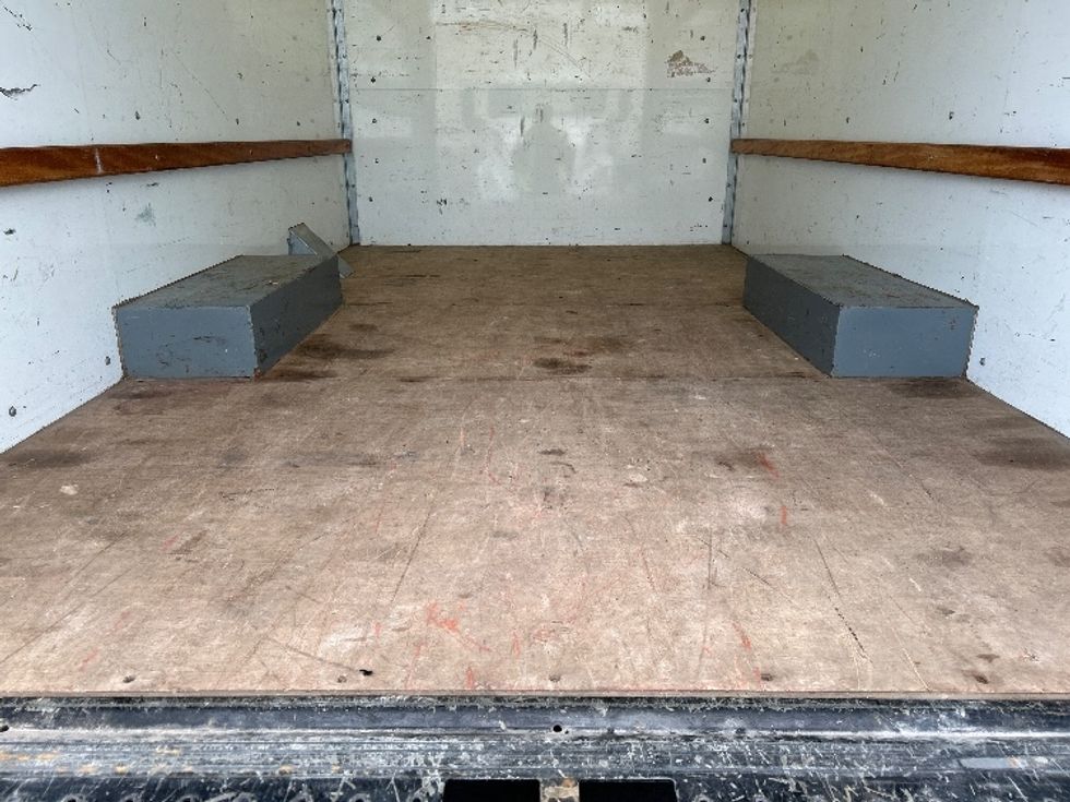 Light Duty Box Truck-Light and Medium Duty Trucks-GMC-2021-Savana G33503-Kent-WA-110,816\n\t\tmiles-$ 29,000 - Image 8