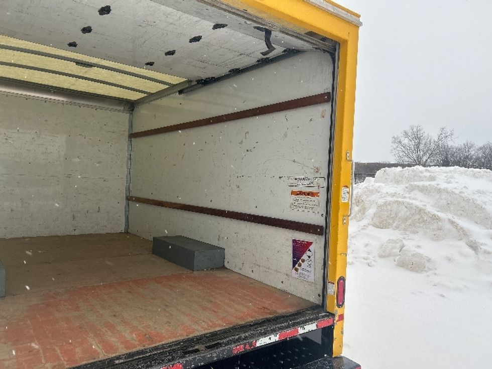 Light Duty Box Truck-Light and Medium Duty Trucks-GMC-2021-Savana G33503-Kentwood-MI-102,875\n\t\tmiles-$ 25,750 - Image 11