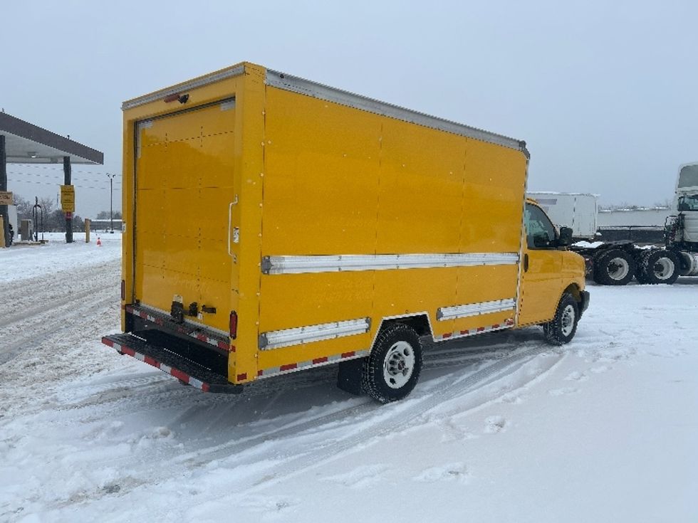 Light Duty Box Truck-Light and Medium Duty Trucks-GMC-2021-Savana G33503-Kentwood-MI-102,875\n\t\tmiles-$ 25,750 - Image 12