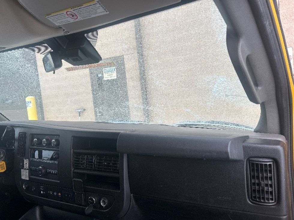 Light Duty Box Truck-Light and Medium Duty Trucks-GMC-2021-Savana G33503-Kentwood-MI-102,875\n\t\tmiles-$ 25,750 - Image 20