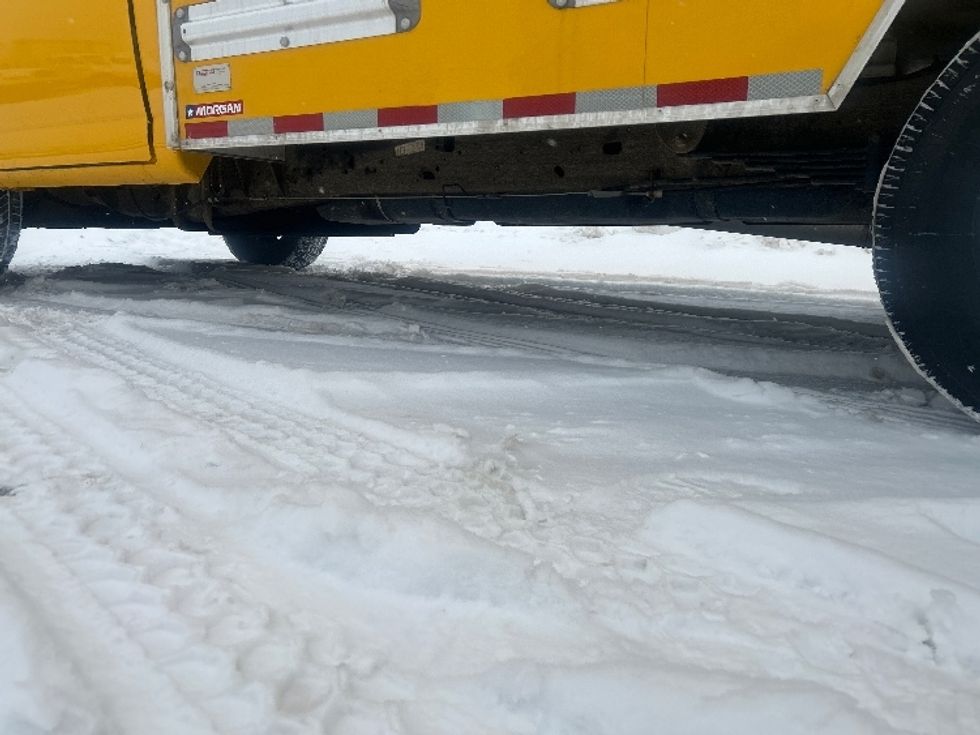 Light Duty Box Truck-Light and Medium Duty Trucks-GMC-2021-Savana G33503-Kentwood-MI-102,875\n\t\tmiles-$ 25,750 - Image 5