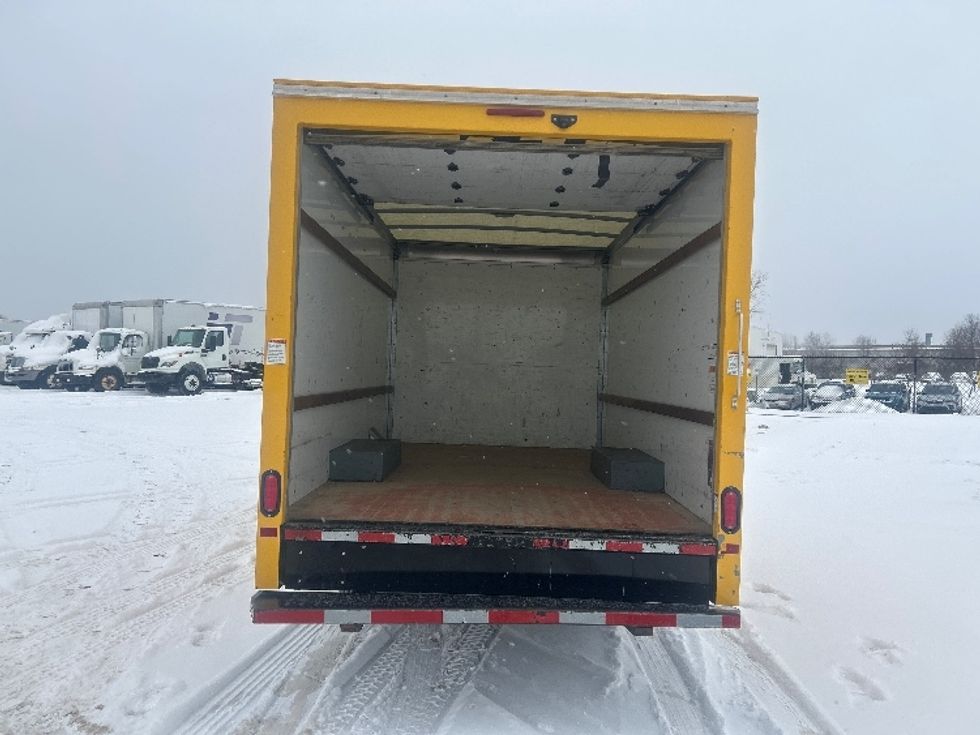 Light Duty Box Truck-Light and Medium Duty Trucks-GMC-2021-Savana G33503-Kentwood-MI-102,875\n\t\tmiles-$ 25,750 - Image 8