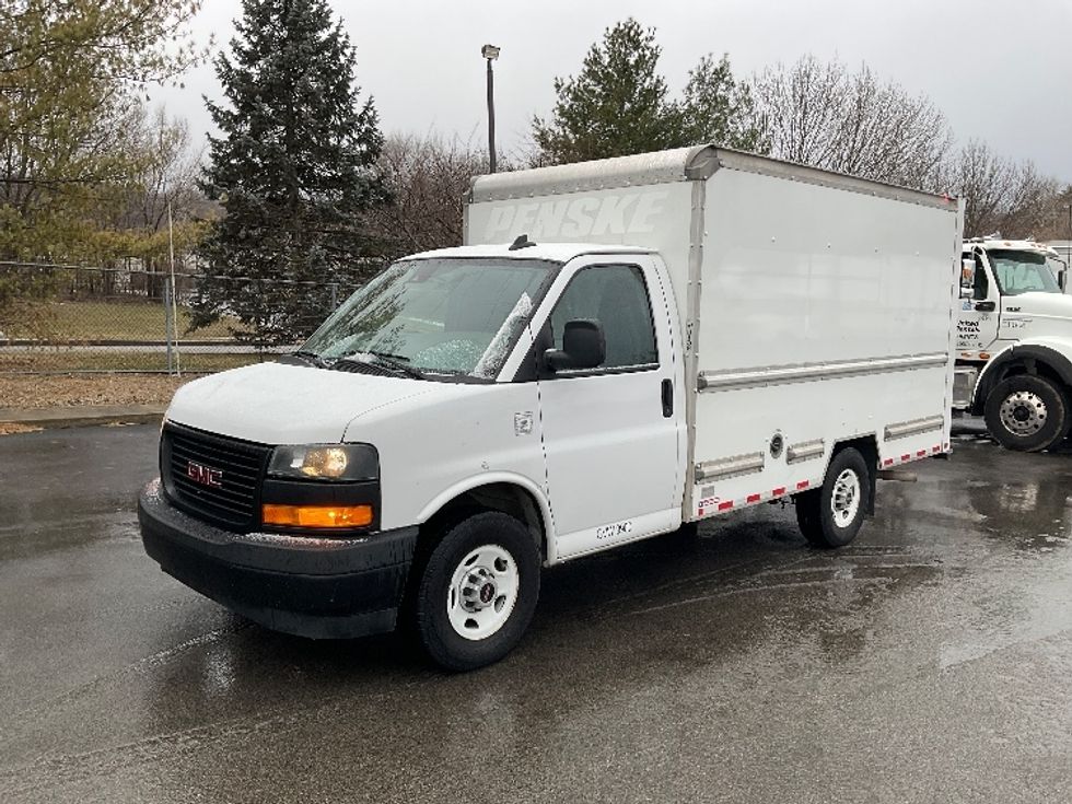 Light Duty Box Truck-Light and Medium Duty Trucks-GMC-2021-Savana G33503-King Of Prussia-PA-115,861\n\t\tmiles-$ 26,250 - Image 3