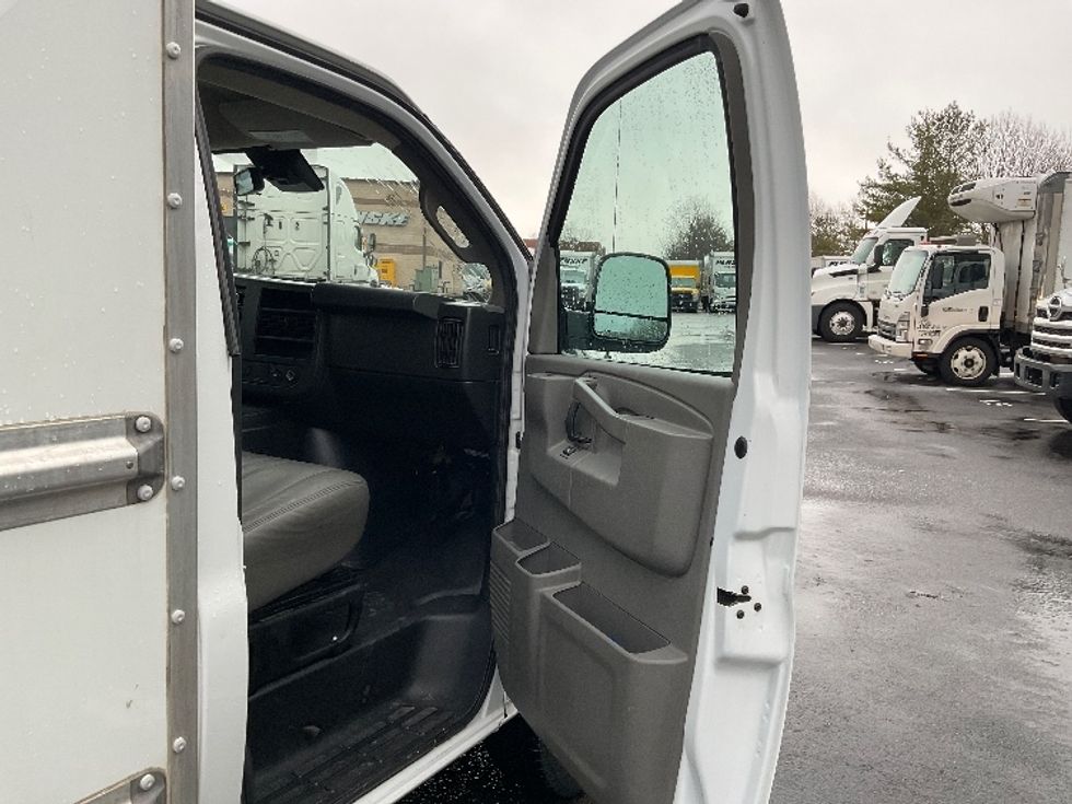 Light Duty Box Truck-Light and Medium Duty Trucks-GMC-2021-Savana G33503-King Of Prussia-PA-115,861\n\t\tmiles-$ 26,250 - Image 20