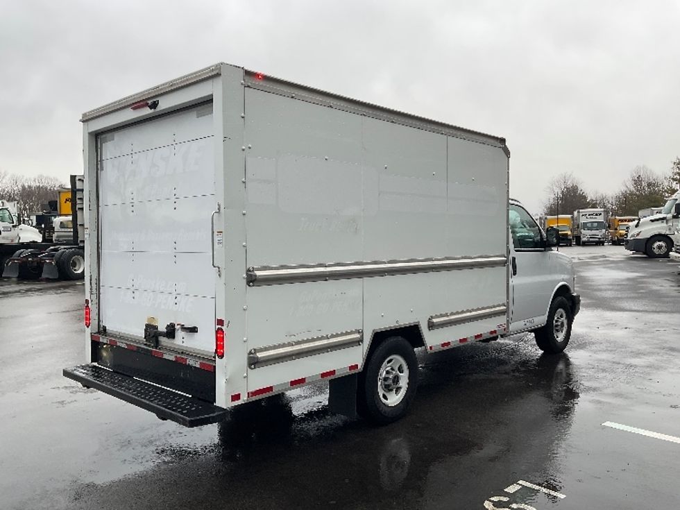 Light Duty Box Truck-Light and Medium Duty Trucks-GMC-2021-Savana G33503-King Of Prussia-PA-115,861\n\t\tmiles-$ 26,250 - Image 13