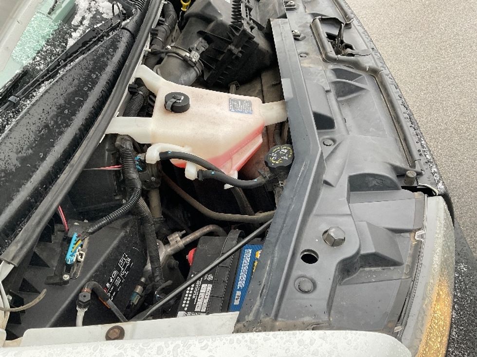 Light Duty Box Truck-Light and Medium Duty Trucks-GMC-2021-Savana G33503-King Of Prussia-PA-115,861\n\t\tmiles-$ 26,250 - Image 23