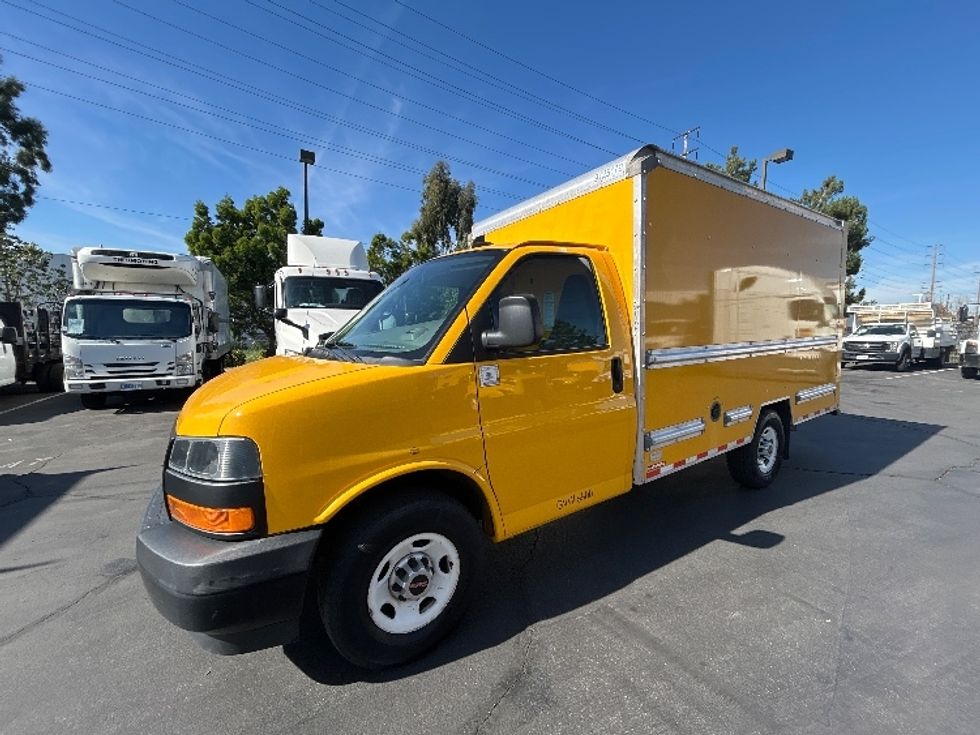 Light Duty Box Truck-Light and Medium Duty Trucks-GMC-2021-Savana G33503-La Mirada-CA-100,752\n\t\tmiles-$ 27,500 - Image 3