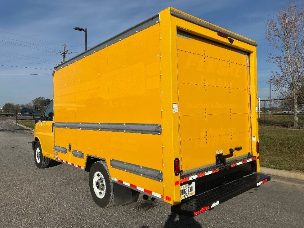 Light Duty Box Truck-Light and Medium Duty Trucks-GMC-2021-Savana G33503-Lafayette-LA-121,033\n\t\tmiles-$ 24,000 - Image 6