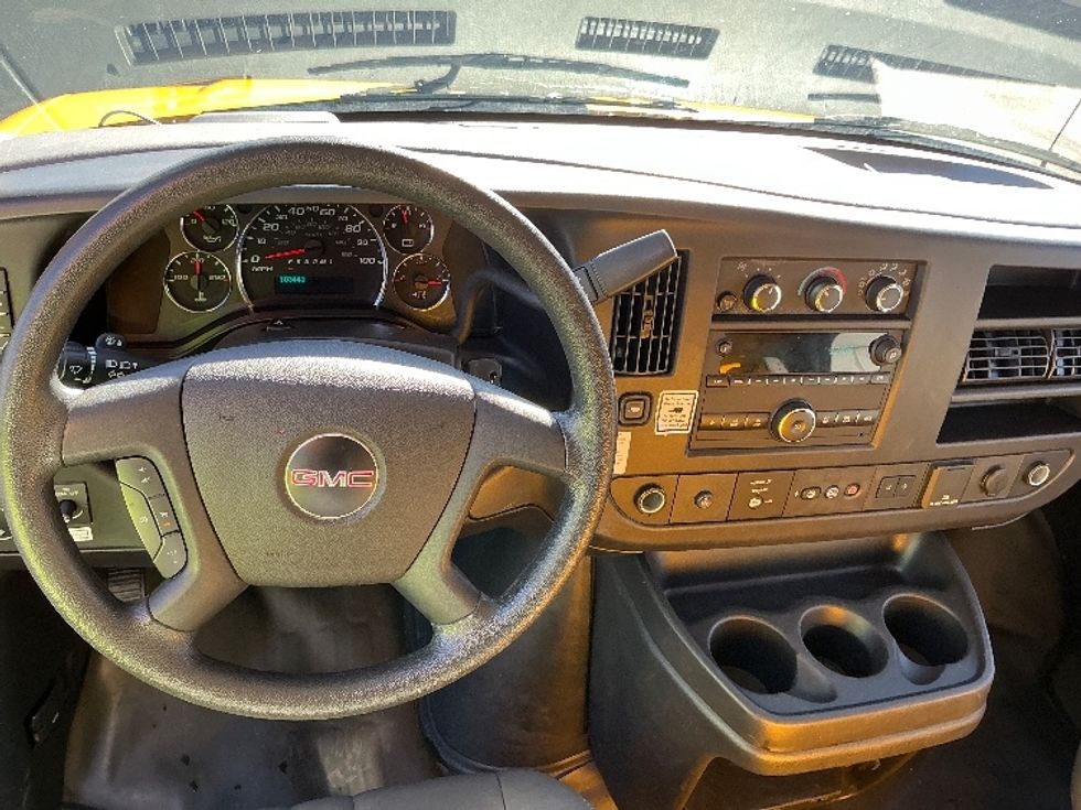 Light Duty Box Truck-Light and Medium Duty Trucks-GMC-2021-Savana G33503-Las Vegas-NV-103,455\n\t\tmiles-$ 27,500 - Image 17