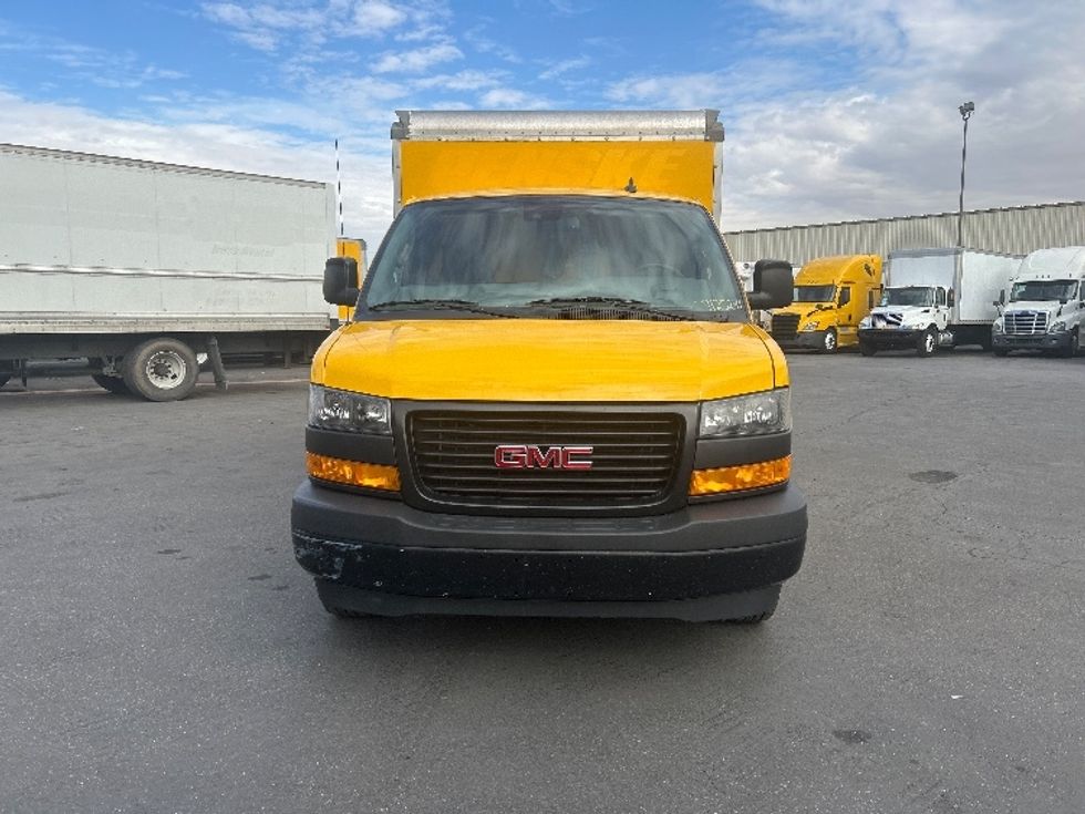 Light Duty Box Truck-Light and Medium Duty Trucks-GMC-2021-Savana G33503-Las Vegas-NV-103,455\n\t\tmiles-$ 27,500 - Image 2