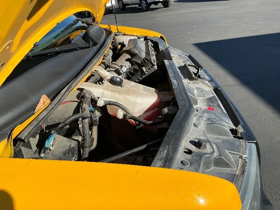 Light Duty Box Truck-Light and Medium Duty Trucks-GMC-2021-Savana G33503-Las Vegas-NV-103,455\n\t\tmiles-$ 27,500 - Image 22