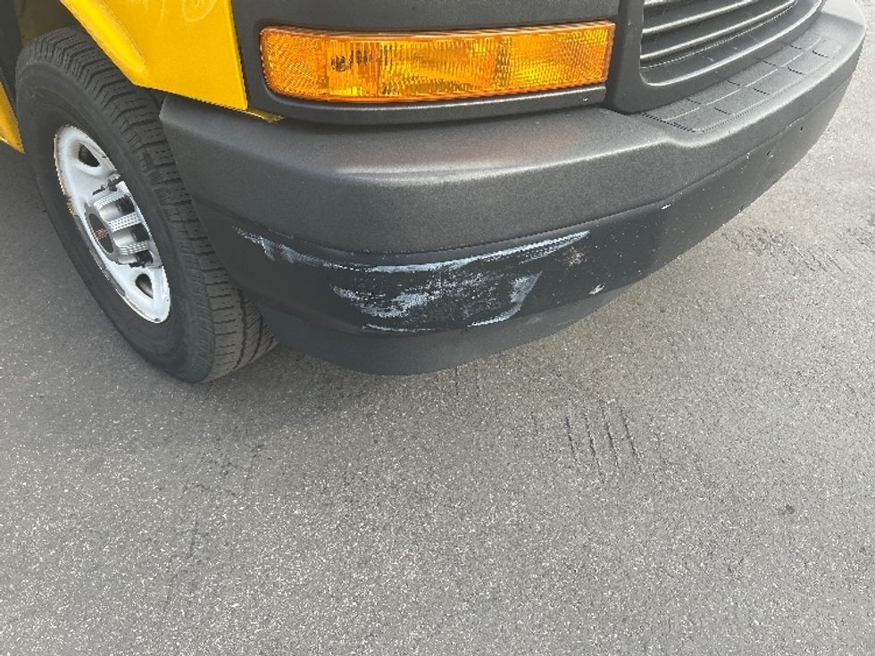 Light Duty Box Truck-Light and Medium Duty Trucks-GMC-2021-Savana G33503-Las Vegas-NV-103,455\n\t\tmiles-$ 27,500 - Image 24