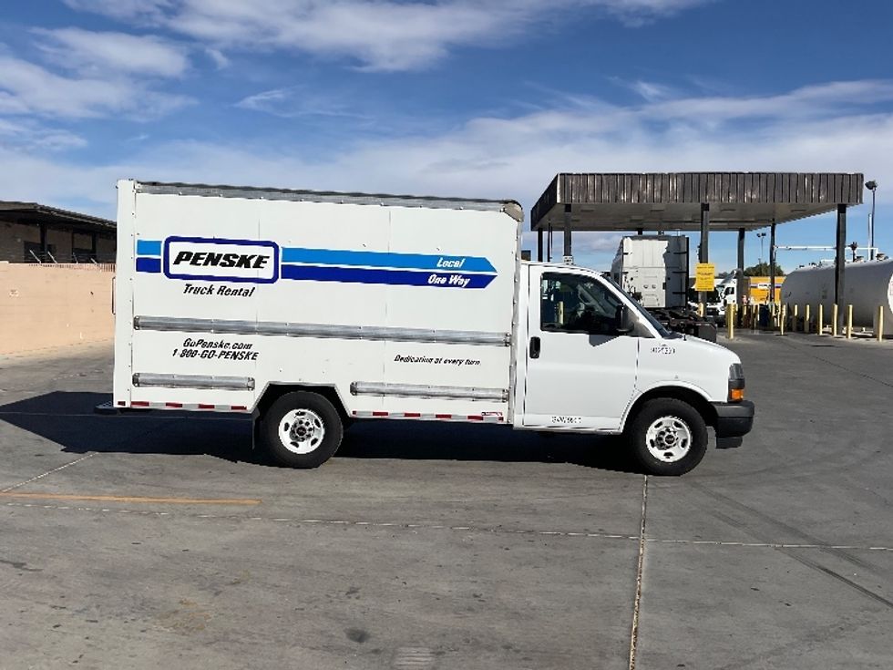 Light Duty Box Truck-Light and Medium Duty Trucks-GMC-2021-Savana G33503-Las Vegas-NV-112,283\n\t\tmiles-$ 29,000 - Image 15