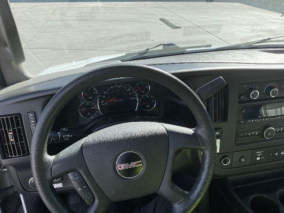 Light Duty Box Truck-Light and Medium Duty Trucks-GMC-2021-Savana G33503-Las Vegas-NV-112,283\n\t\tmiles-$ 29,000 - Image 18
