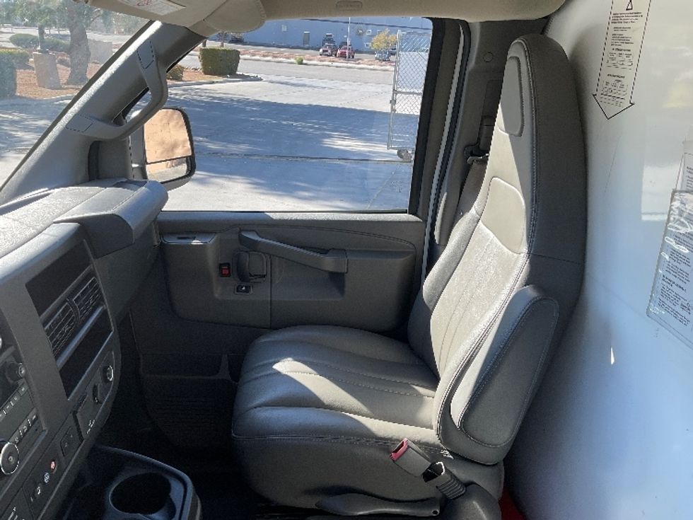 Light Duty Box Truck-Light and Medium Duty Trucks-GMC-2021-Savana G33503-Las Vegas-NV-112,283\n\t\tmiles-$ 29,000 - Image 19