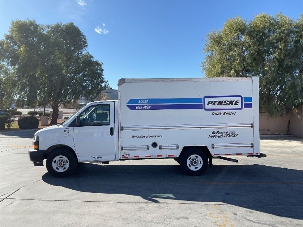 Light Duty Box Truck-Light and Medium Duty Trucks-GMC-2021-Savana G33503-Las Vegas-NV-112,283\n\t\tmiles-$ 29,000 - Image 4