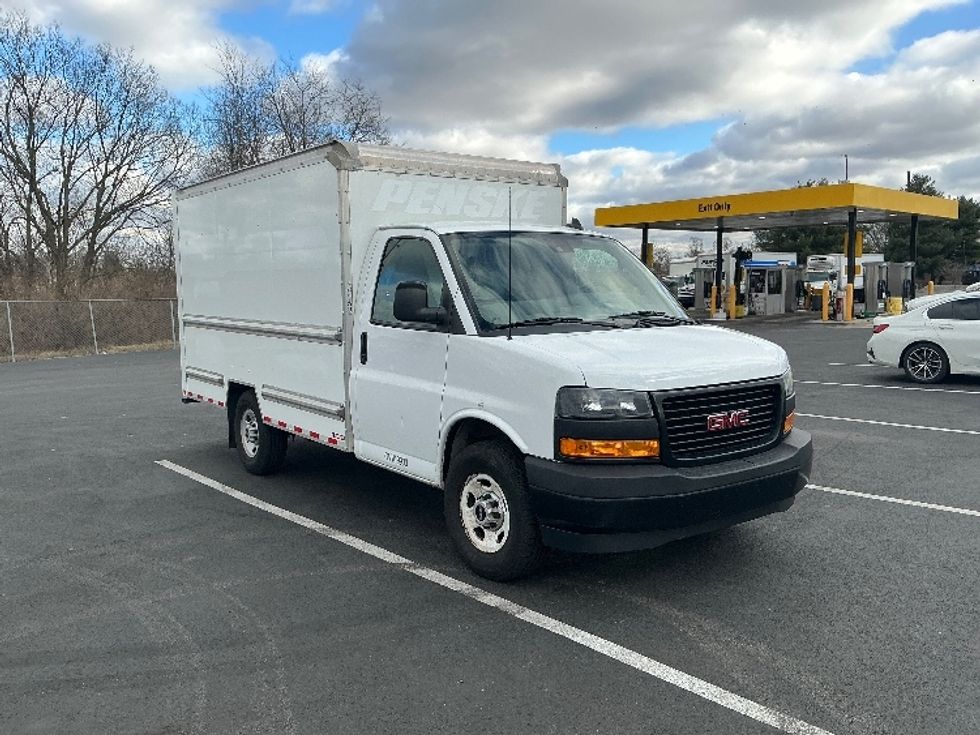 Light Duty Box Truck-Light and Medium Duty Trucks-GMC-2021-Savana G33503-Lexington-KY-75,366\n\t\tmiles-$ 30,750 - Image 1
