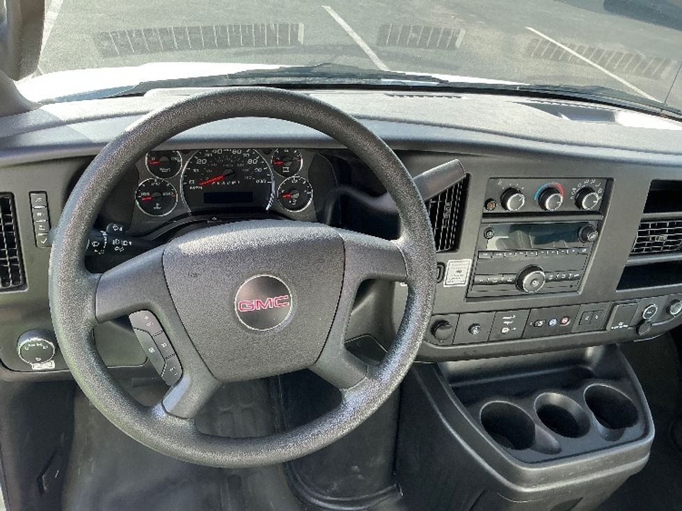 Light Duty Box Truck-Light and Medium Duty Trucks-GMC-2021-Savana G33503-Lexington-KY-75,366\n\t\tmiles-$ 30,750 - Image 17