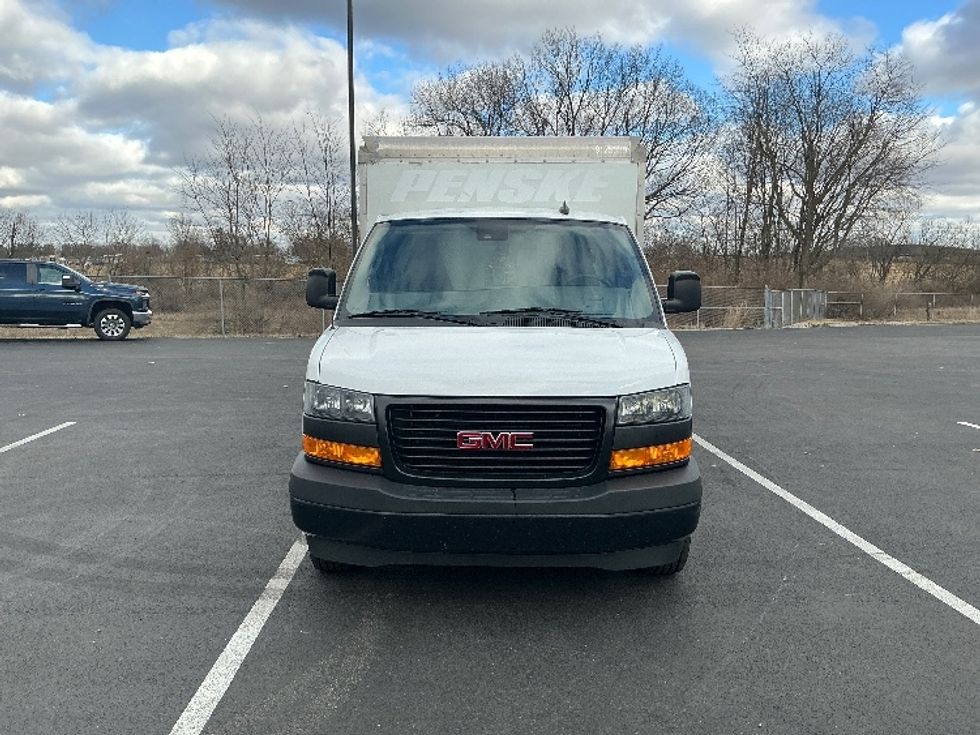 Light Duty Box Truck-Light and Medium Duty Trucks-GMC-2021-Savana G33503-Lexington-KY-75,366\n\t\tmiles-$ 30,750 - Image 2