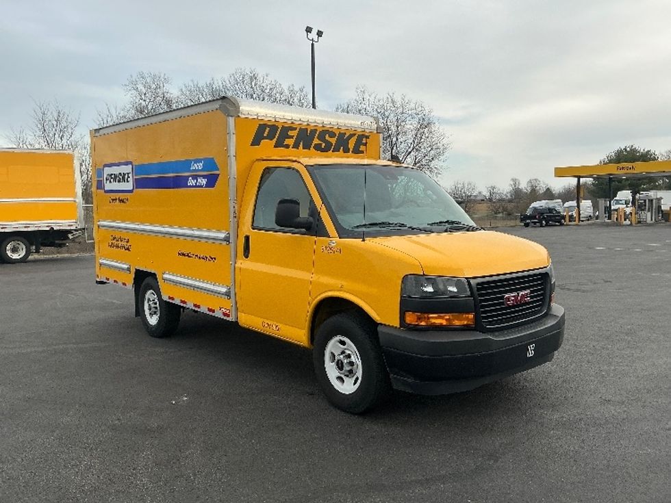 Light Duty Box Truck-Light and Medium Duty Trucks-GMC-2021-Savana G33503-Lexington-KY-99,579\n\t\tmiles-$ 25,750 - Image 1
