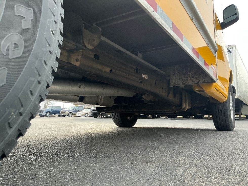 Light Duty Box Truck-Light and Medium Duty Trucks-GMC-2021-Savana G33503-Lexington-KY-99,579\n\t\tmiles-$ 25,750 - Image 13