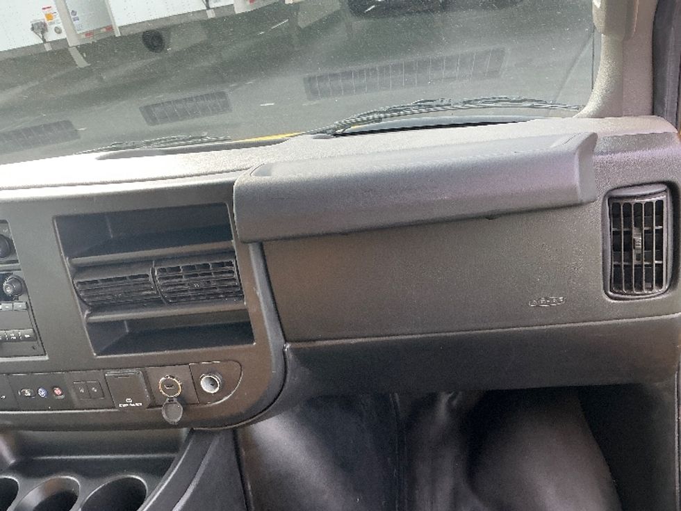 Light Duty Box Truck-Light and Medium Duty Trucks-GMC-2021-Savana G33503-Lexington-KY-99,579\n\t\tmiles-$ 25,750 - Image 20