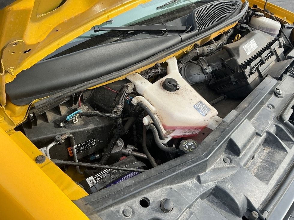 Light Duty Box Truck-Light and Medium Duty Trucks-GMC-2021-Savana G33503-Lexington-KY-99,579\n\t\tmiles-$ 25,750 - Image 22