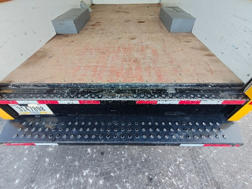 Light Duty Box Truck-Light and Medium Duty Trucks-GMC-2021-Savana G33503-Linden-NJ-101,195\n\t\tmiles-$ 25,500 - Image 10