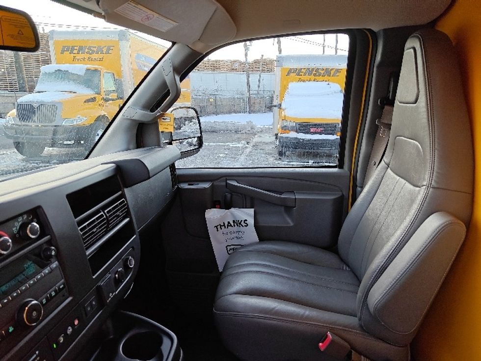 Light Duty Box Truck-Light and Medium Duty Trucks-GMC-2021-Savana G33503-Linden-NJ-101,195\n\t\tmiles-$ 25,500 - Image 19