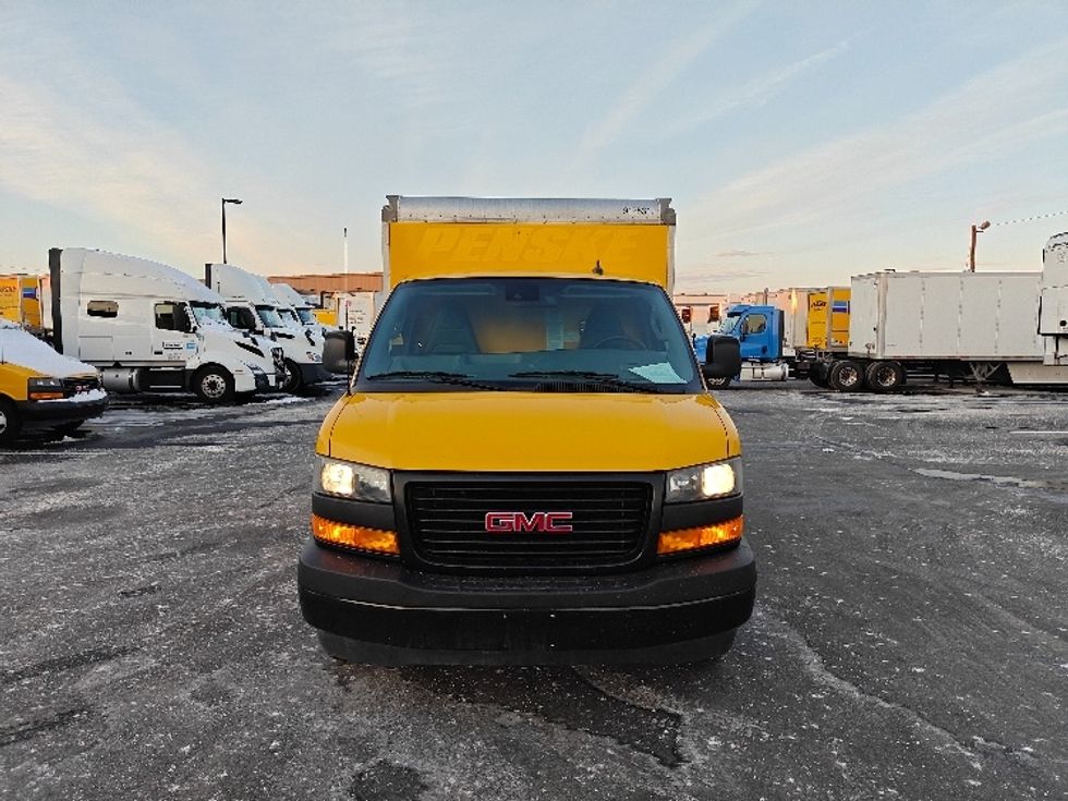 Light Duty Box Truck-Light and Medium Duty Trucks-GMC-2021-Savana G33503-Linden-NJ-101,195\n\t\tmiles-$ 25,500 - Image 2