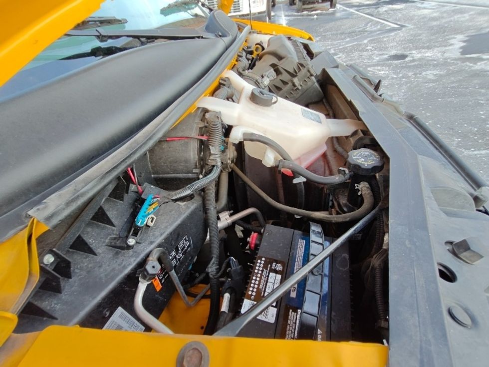 Light Duty Box Truck-Light and Medium Duty Trucks-GMC-2021-Savana G33503-Linden-NJ-101,195\n\t\tmiles-$ 25,500 - Image 23