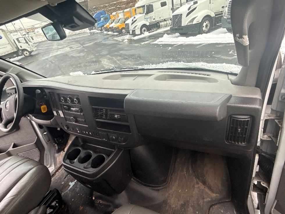 Light Duty Box Truck-Light and Medium Duty Trucks-GMC-2021-Savana G33503-Linden-NJ-103,150\n\t\tmiles-$ 27,750 - Image 20