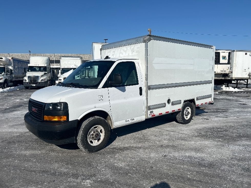 Light Duty Box Truck-Light and Medium Duty Trucks-GMC-2021-Savana G33503-Linden-NJ-103,150\n\t\tmiles-$ 27,750 - Image 3