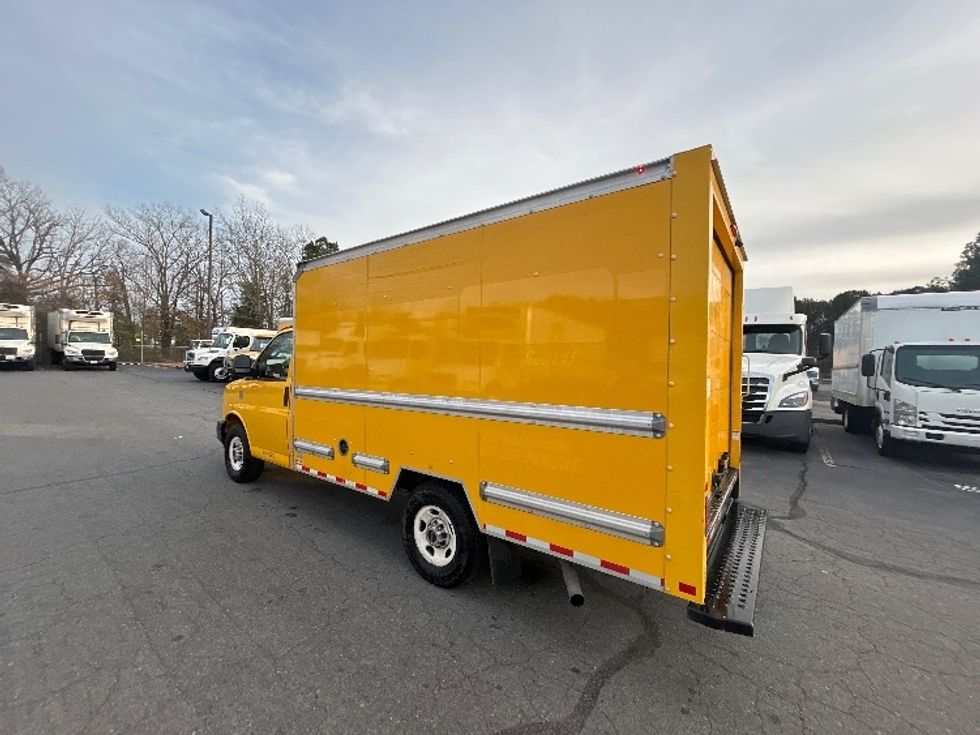 Light Duty Box Truck-Light and Medium Duty Trucks-GMC-2021-Savana G33503-Little Rock-AR-105,779\n\t\tmiles-$ 25,500 - Image 13