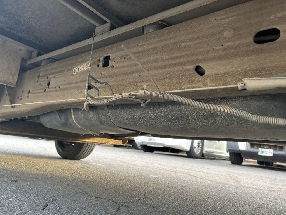 Light Duty Box Truck-Light and Medium Duty Trucks-GMC-2021-Savana G33503-Little Rock-AR-105,779\n\t\tmiles-$ 25,500 - Image 14