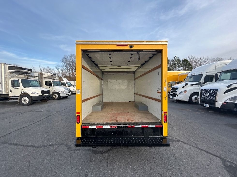 Light Duty Box Truck-Light and Medium Duty Trucks-GMC-2021-Savana G33503-Little Rock-AR-105,779\n\t\tmiles-$ 25,500 - Image 8