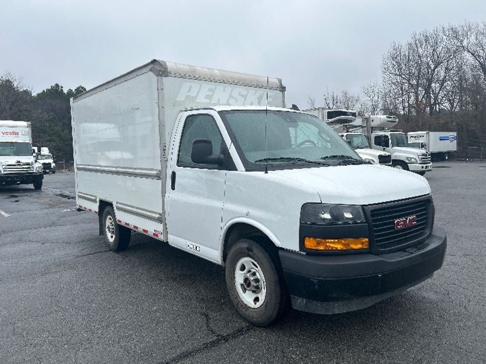 Light Duty Box Truck-Light and Medium Duty Trucks-GMC-2021-Savana G33503-Little Rock-AR-113,803\n\t\tmiles-$ 27,000 - Image 1