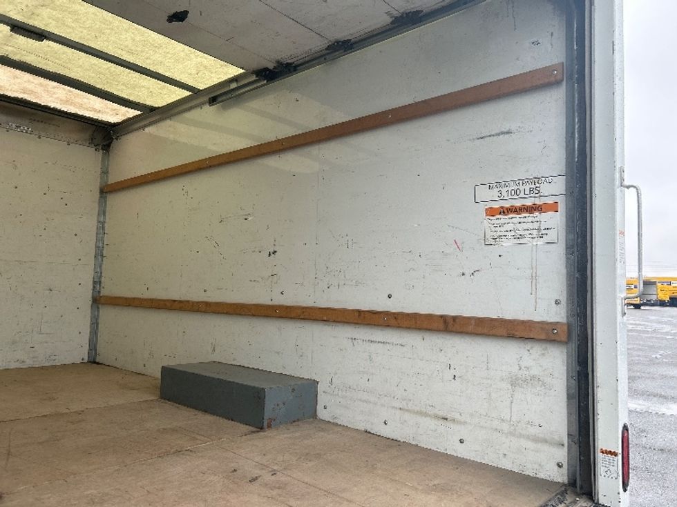 Light Duty Box Truck-Light and Medium Duty Trucks-GMC-2021-Savana G33503-Little Rock-AR-113,803\n\t\tmiles-$ 27,000 - Image 10